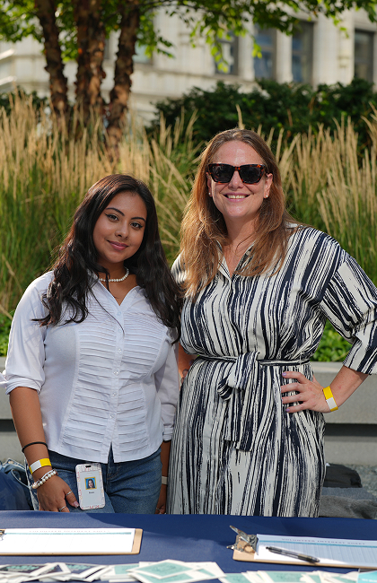 2 women posing for a picture